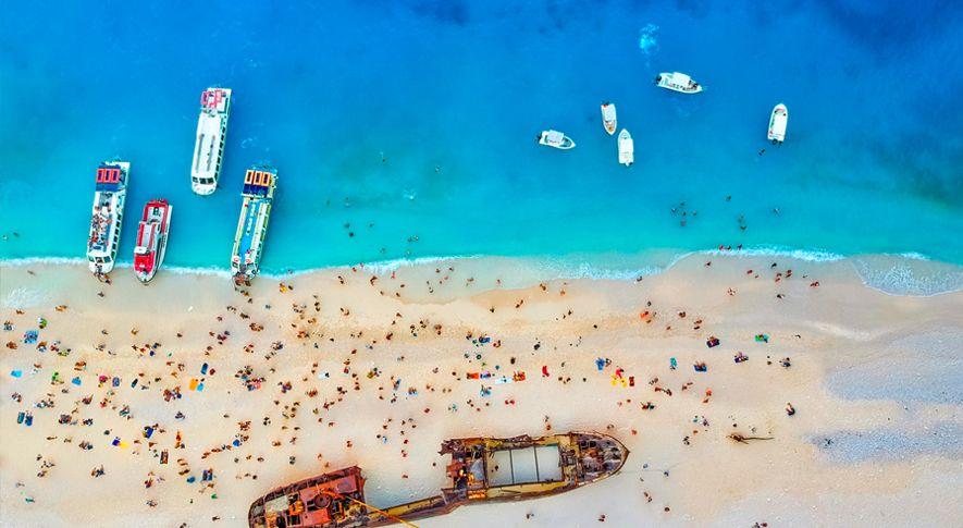 8 Greek beaches with impressive shipwrecks