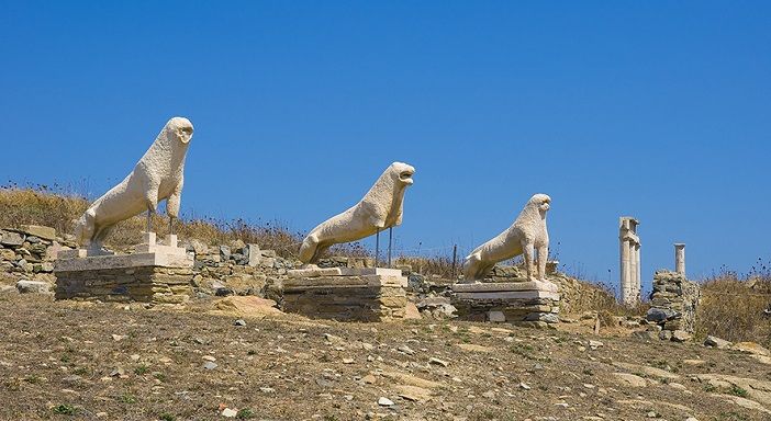 The ancient statues in Dilos island
